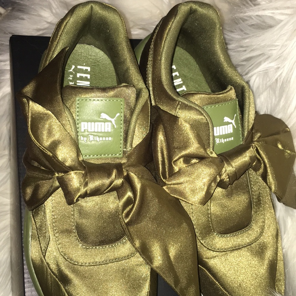 New FENTY olive green kicks
